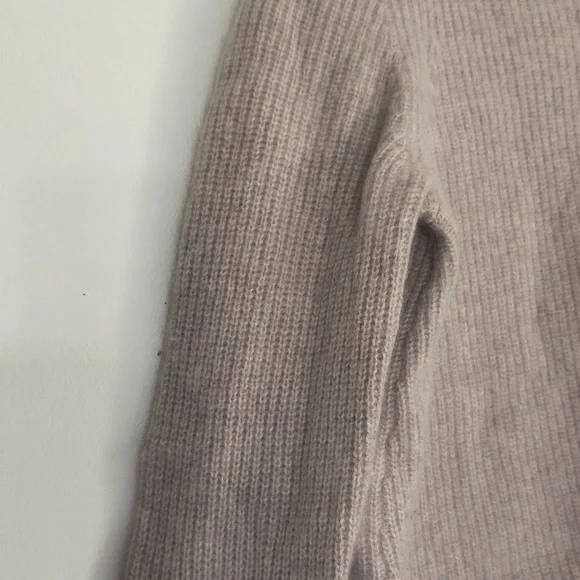 Garnet Hill Oatmeal Beige 100% Cashmere Twist Front Chunky Knit Sweater Sz Large - Picture 7 of 17